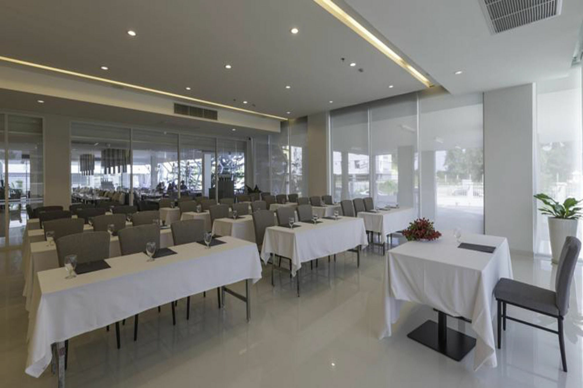 Kantary Hotel And Serviced Apartment, Amata, Bangpakong Ban Tamru Eksteriør billede